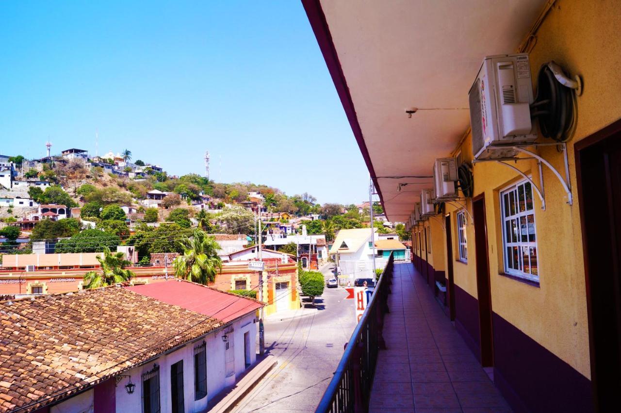 Donaji * Santo Domingo Tehuantepec